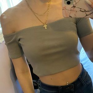 aritzia’s wilfred free off the shoulder tshirt